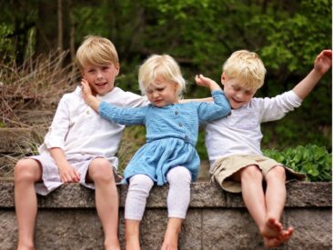 Dziecko unika dotyku, przytulania. Obronność dotykowa dziecka. Kamil Hernoga. Fizjo z z Głową.