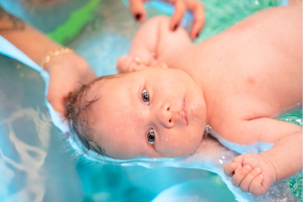 Pływanie niemowląt od 4 miesiąca życia, Kamil Hernoga Fizjo z Głową