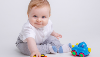 Zabawki wspierające rozwój niemowląt Fizjo z Głową Kamil Hernoga