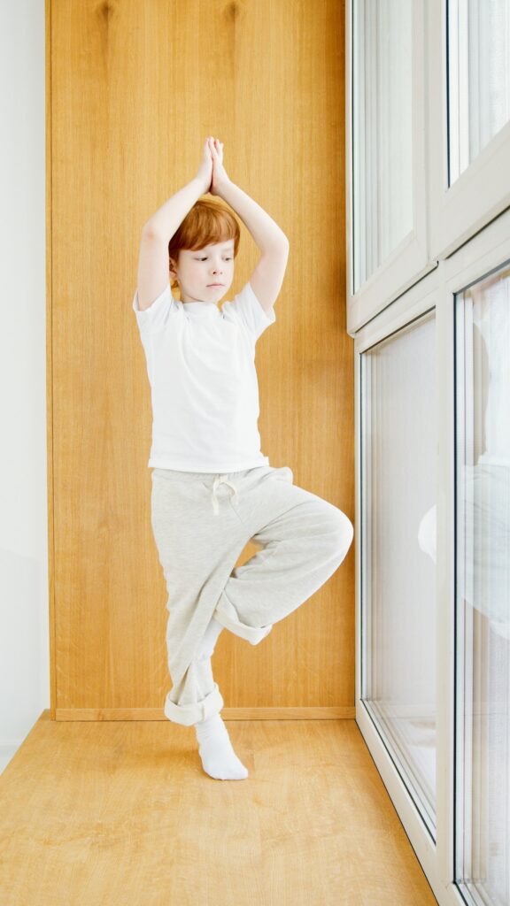 Terapeuta wad postawy Kamil Hernoga - wizyty domowo Otwock, Józefów, Warszawa-Wilanów, Warszawa-Wawer, Warszawa-Ursynów